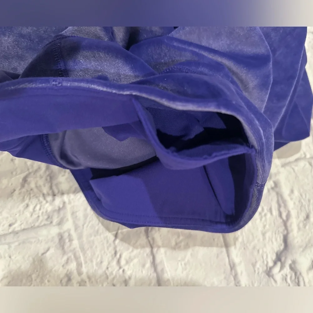 Athleta Elation Velvet Tight|S paired with Velvet Cut-Out Crop D-DD in Small - Picture 7 of 11